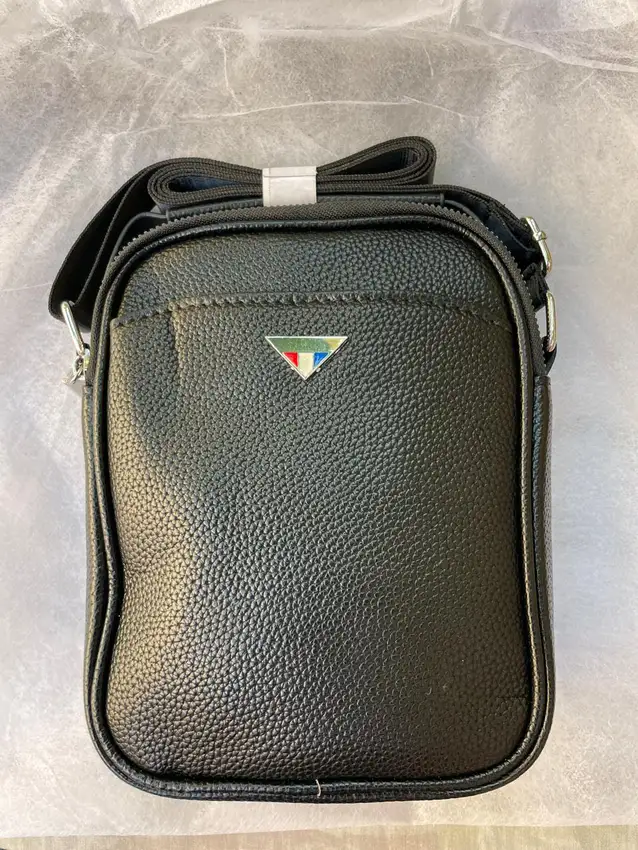 Masculina em couro sintético             Imperium